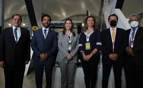 Femia apadrina lanzamiento del Clúster Aeroespacial El Salvador