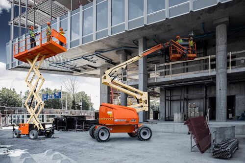 Presentan la nueva serie EC de JLG: elevador de pluma eléctrico EC450AJ y EC520AJ