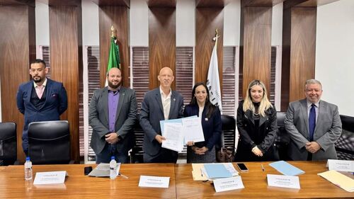 Firman convenio para fortalecer a empresarios laguneros