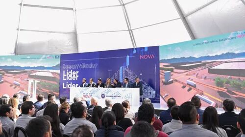 Bafar coloca primera piedra de complejo industrial en Chihuahua
