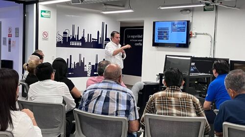 Eaton estrecha lazos con distribuidores en Guadalajara