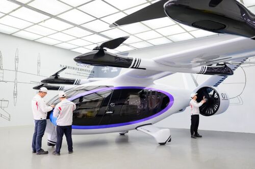 GAC presenta su primera aeronave eléctrica para movilidad urbana; firman alianza con Covestro para proveeduría de materiales