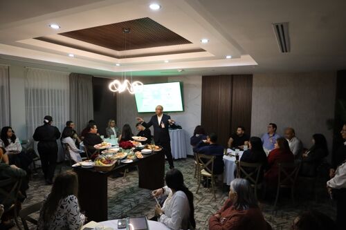 Hotel La Quinta realiza conferencia clave para fortalecer empresas en Reynosa