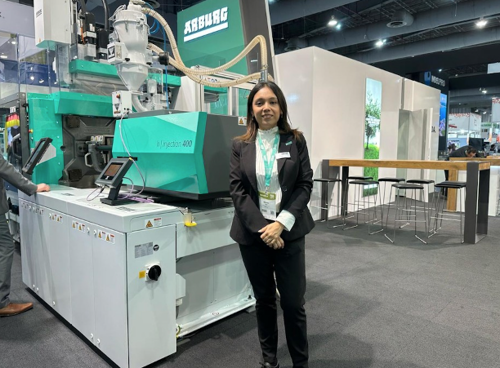 Arburg presenta dos innovadoras máquinas en Plastimagen 2025