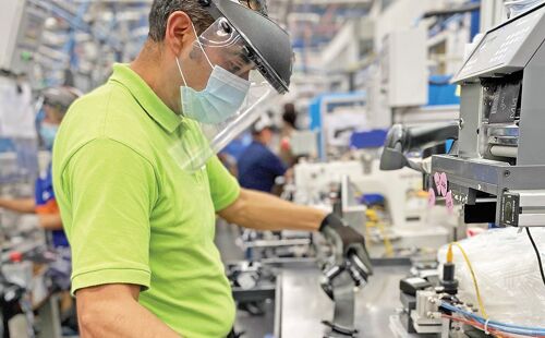 Disminuye producción manufacturera en enero 2024