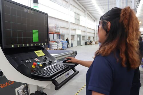 Inversión de 3 millones de dólares: Domico Med-Device inaugura planta en Guanajuato y crea 90 empleos especializados