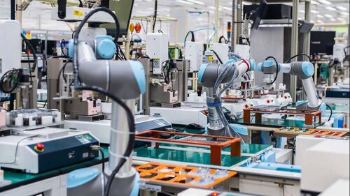 Cómo los cobots están cambiando el ensamblaje, soldadura y pintura de autos