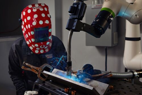 Cooper™ Cobot de Lincoln Electric: Posicionando la soldadura colaborativa de nueva generación