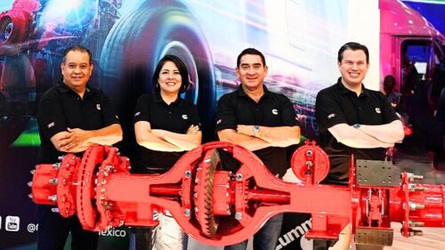 Cummins impulsa la eficiencia y el compromiso ambiental en el transporte comercial