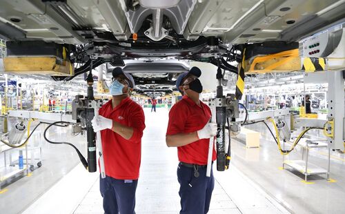 Sólo 2% de las empresas ha implementado completamente estrategias de nearshoring, revela estudio de Bain & Company