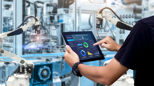 Adoptar o quedarse atrás: inteligencia artificial, el nuevo estándar global en manufactura automotriz